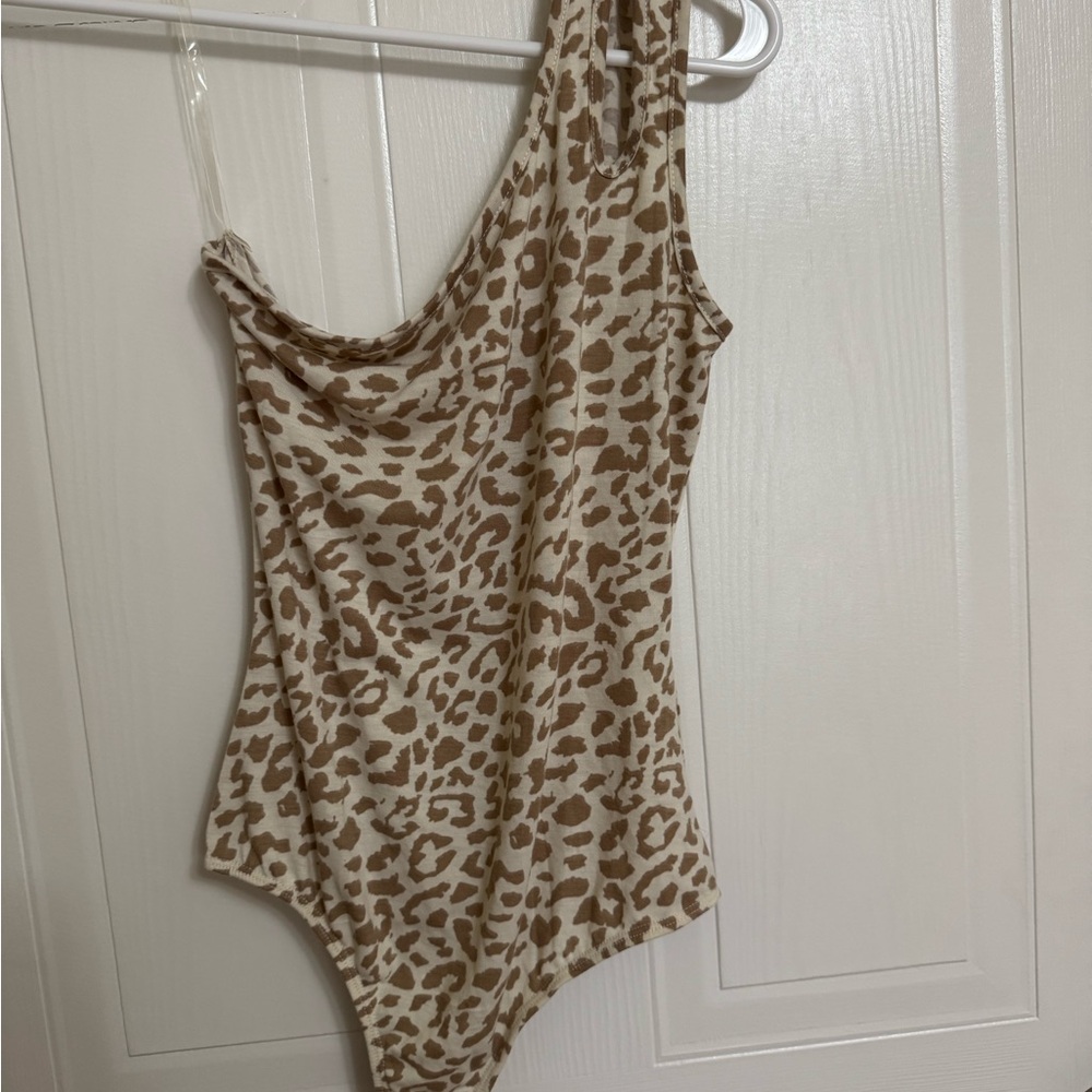 Leopard Print One-Shoulder Bodysuit